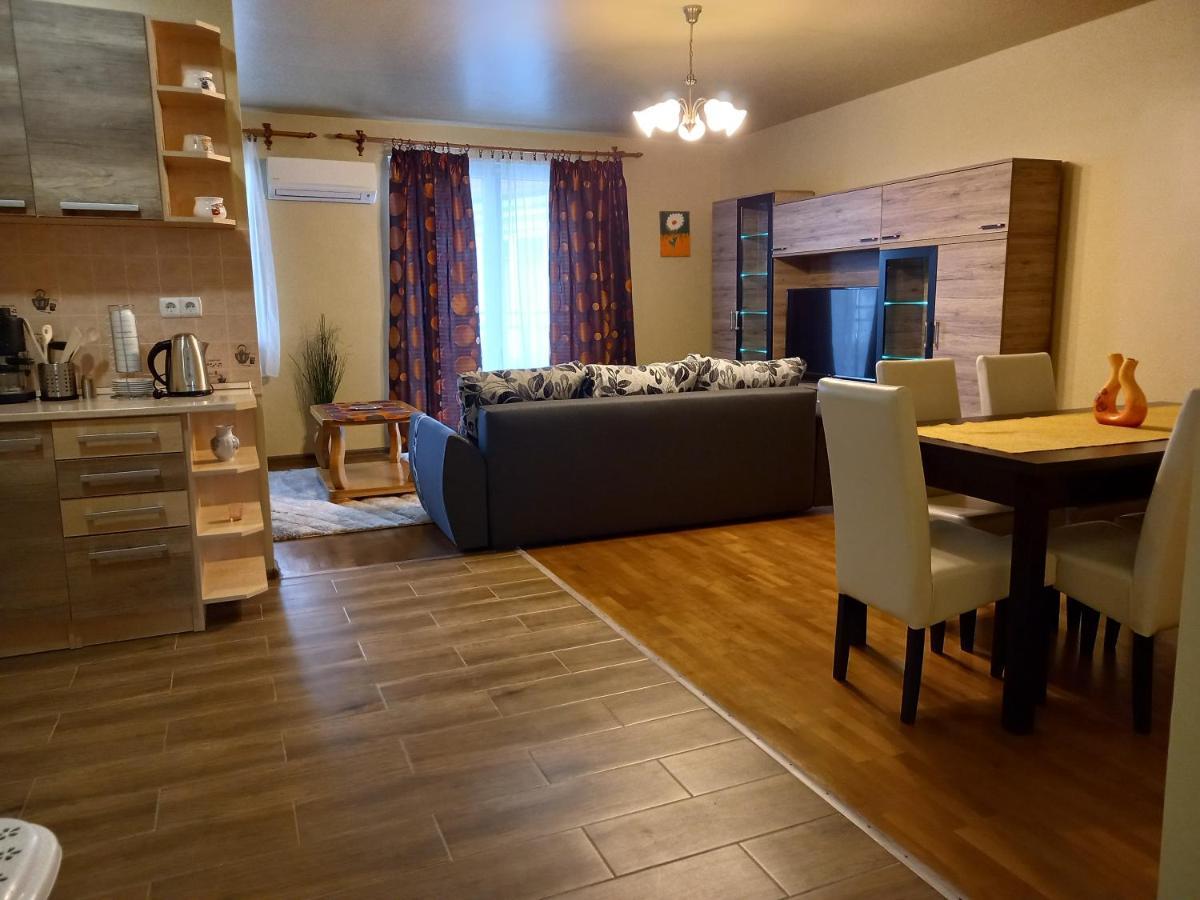 Thermal Apartman Hajdúszoboszló المظهر الخارجي الصورة