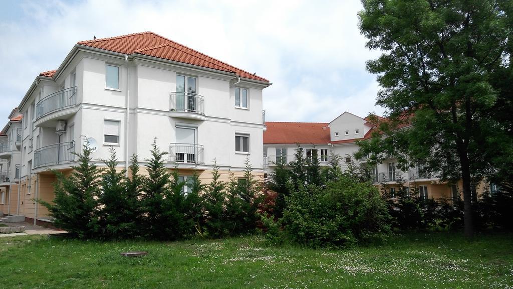Thermal Apartman Hajdúszoboszló المظهر الخارجي الصورة